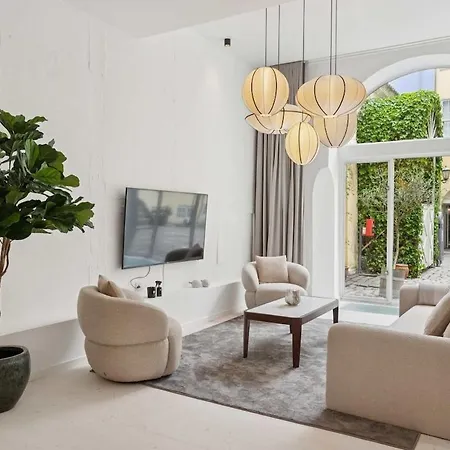 Luxury By Freetown & Canals Апартаменты *