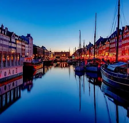 Luxury By Freetown & Canals