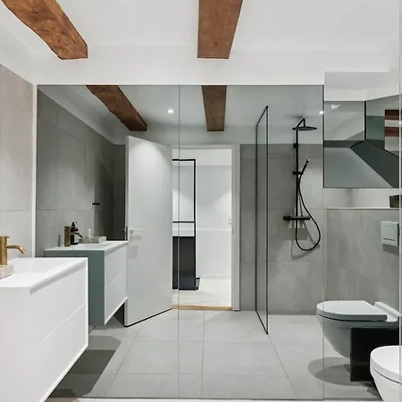 Апартаменты Luxury By Freetown & Canals