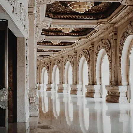 Апартаменты Luxury By Freetown & Canals