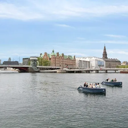 Luxury By Freetown & Canals
