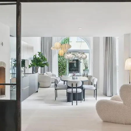 Luxury By Freetown & Canals Апартаменты